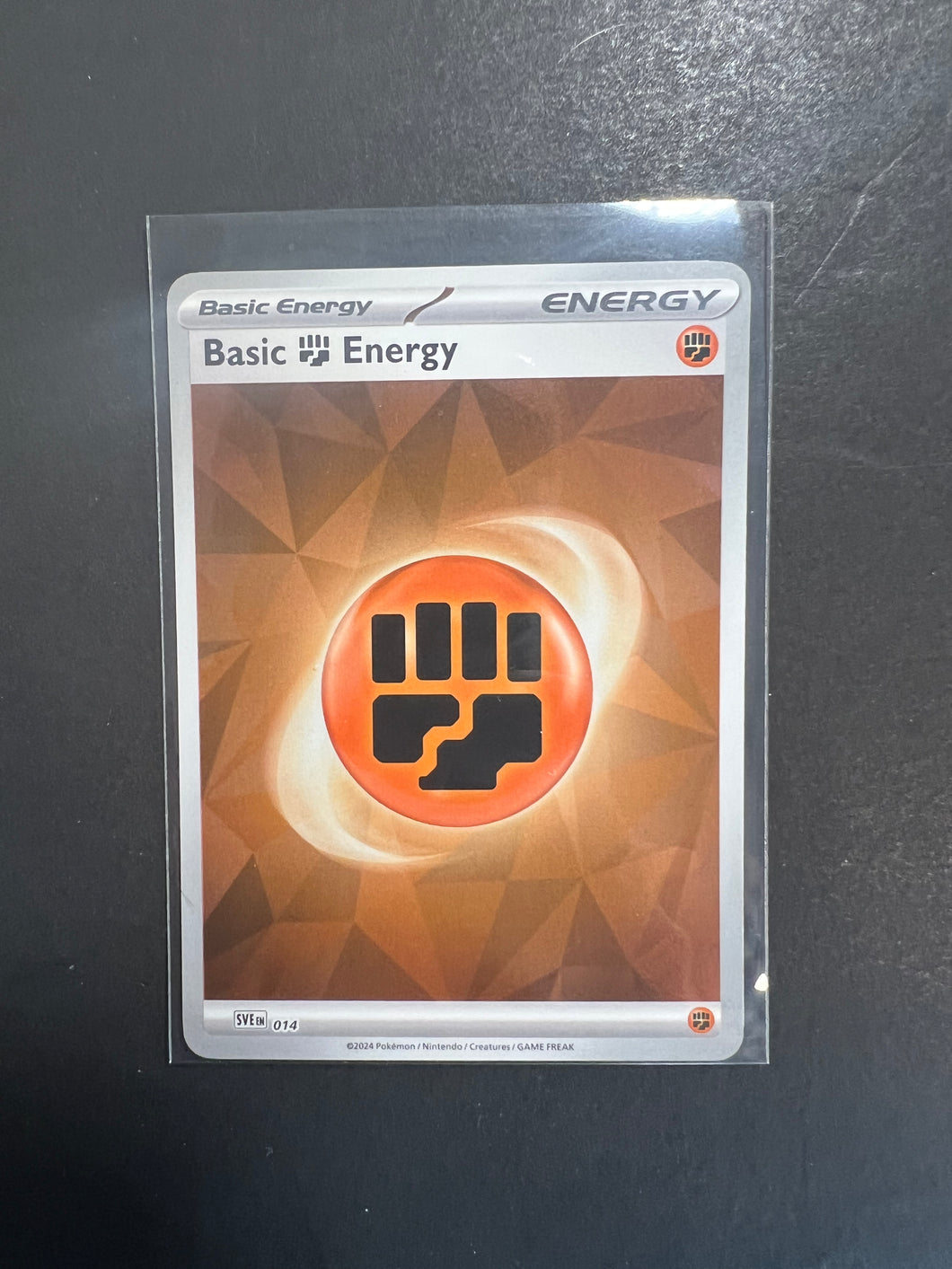 Fighting Energy - 014 Reverse Holo - Pokemon Prismatic Evolutions Fighting Energy - 014 Reverse Holo - Pokemon Prismatic Evolutions