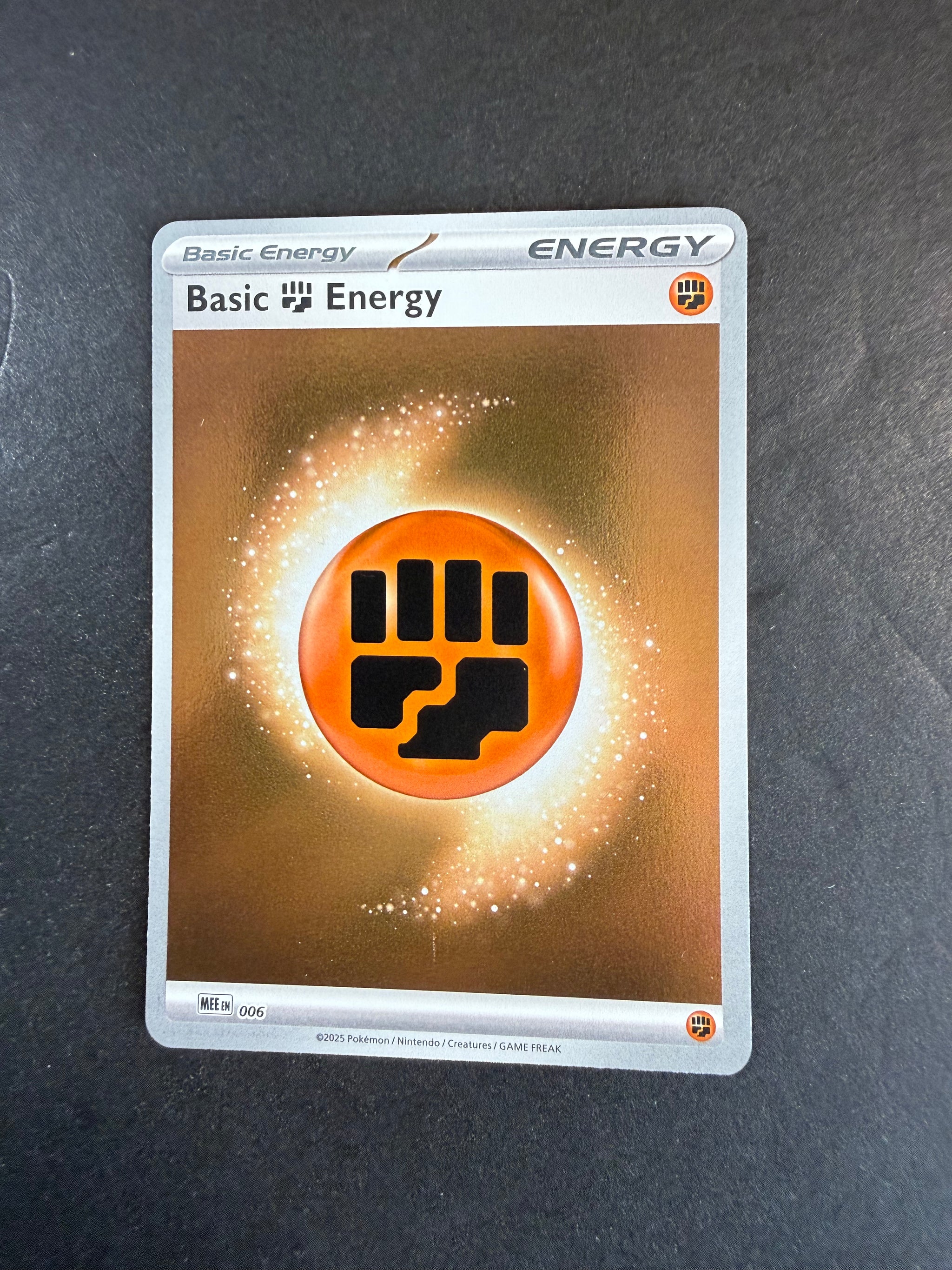 gold metal cards pokemon Stone Fighting Energy - 164/185 - Vivid Voltage main image 0