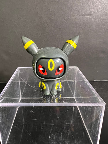 Pokemon Umbreon Face Changing Figure!